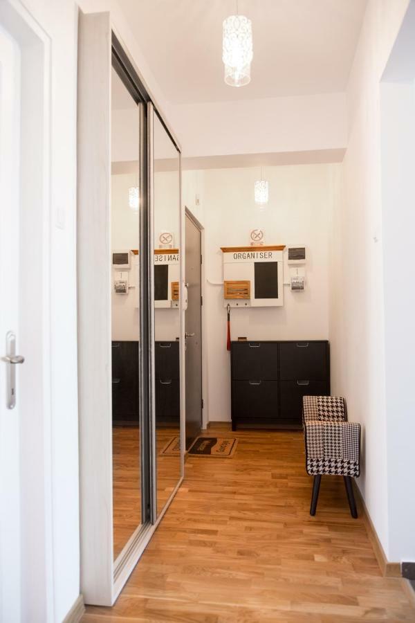 Central Luxury Flat With Terrace - Adela Accommodation - Ideal For Long Stays Букурещ Екстериор снимка