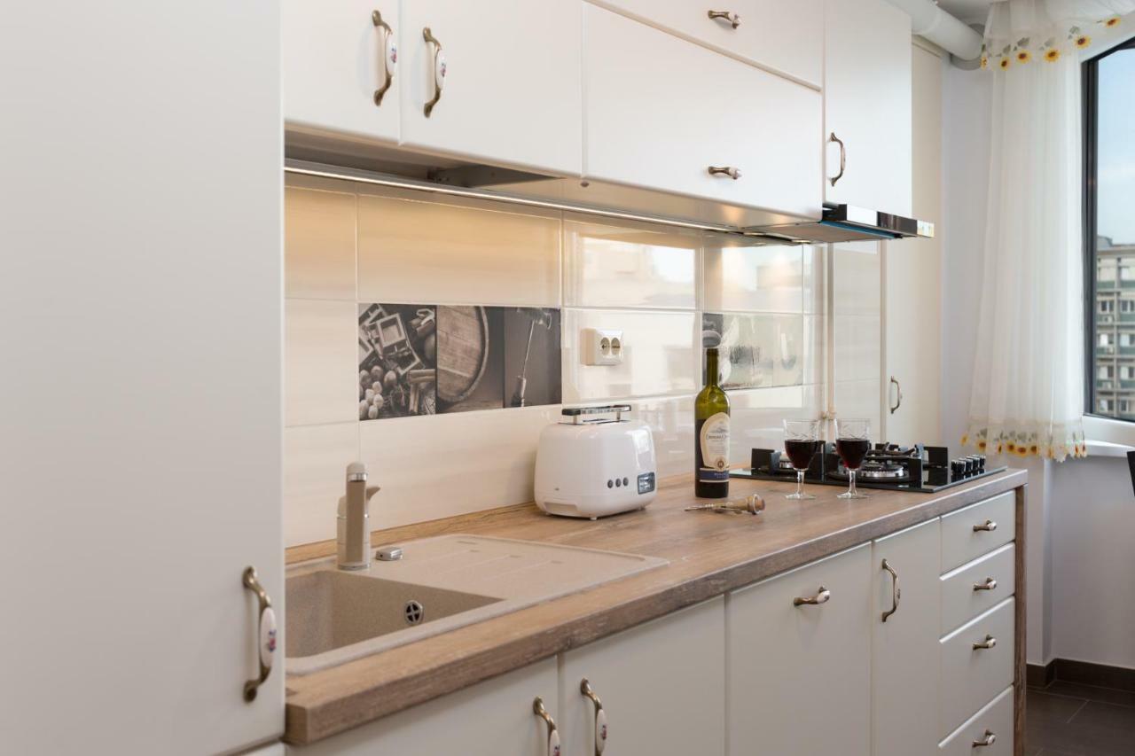 Central Luxury Flat With Terrace - Adela Accommodation - Ideal For Long Stays Букурещ Екстериор снимка