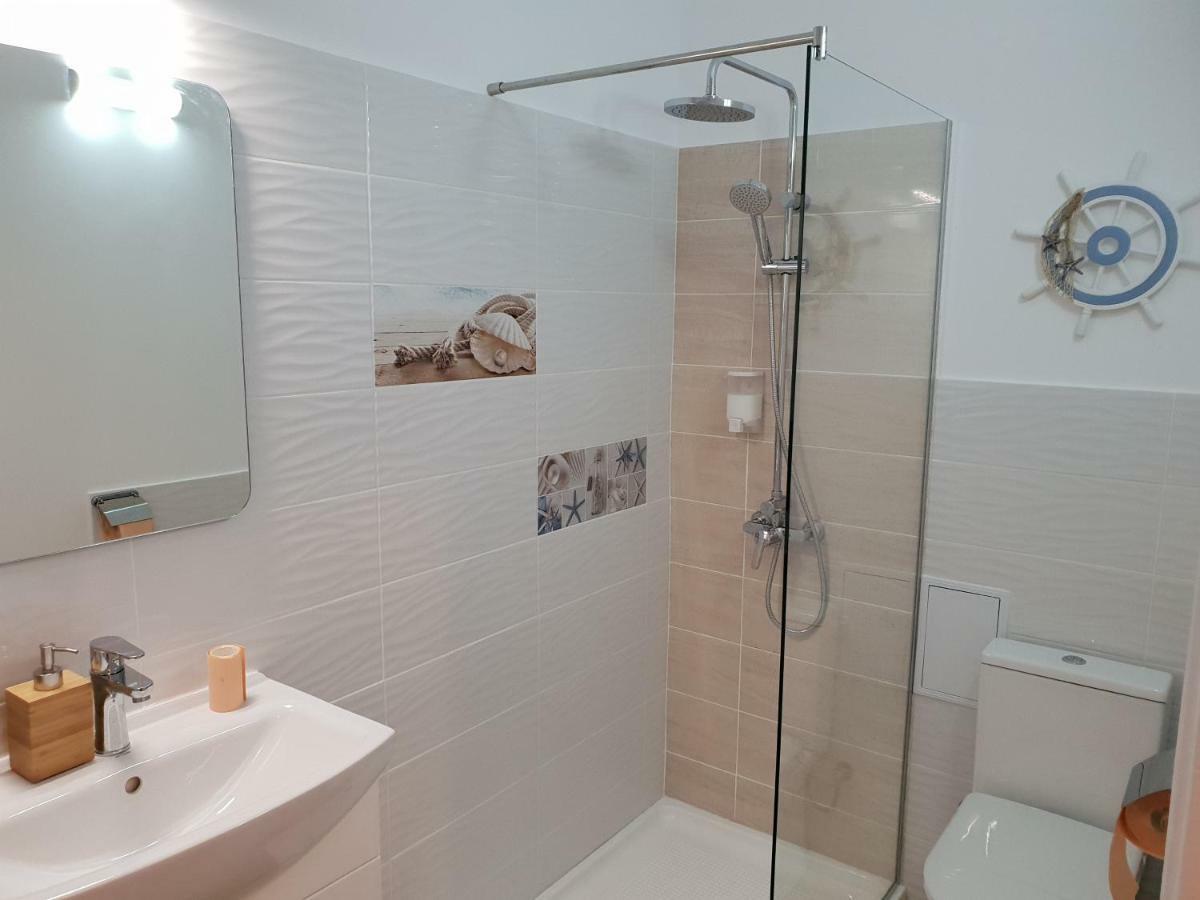 Central Luxury Flat With Terrace - Adela Accommodation - Ideal For Long Stays Букурещ Екстериор снимка